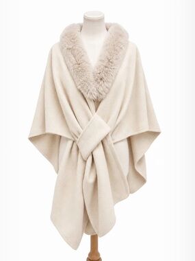 Tourance Bella Sweater Shawl